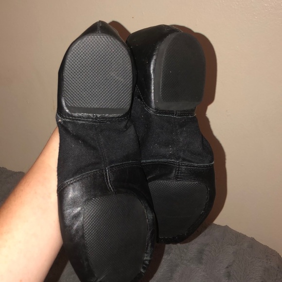 Capezio jazz dance shoes - Picture 2 of 2